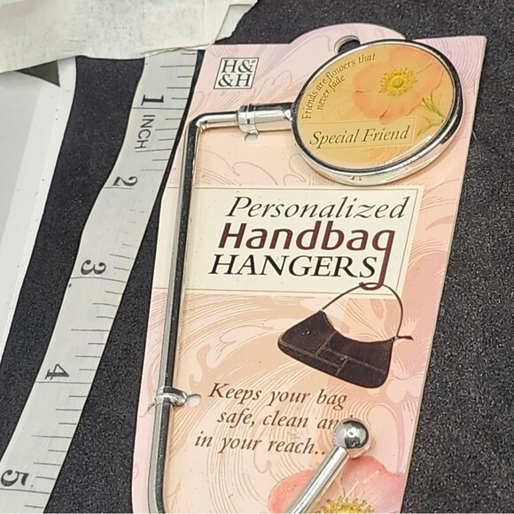 Personalized Handbag Hanger with Floral Design Special Friend - Picture 6 of 6